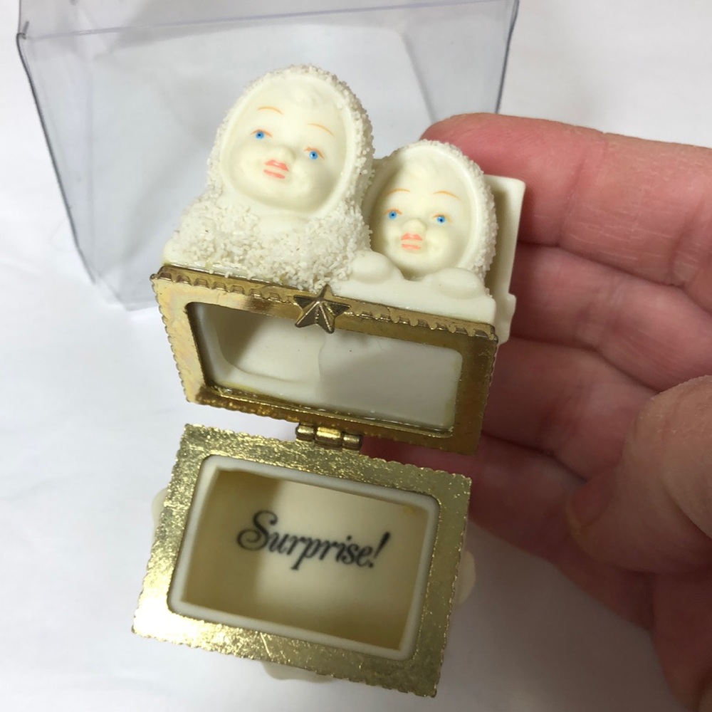 Dept 56 Snowbabies “Surprise” Porcelain Box - Picture 8 of 10